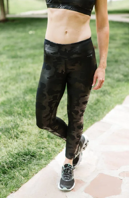 Women's Tops And Clothing Mid Rise Legging In Black Camo
